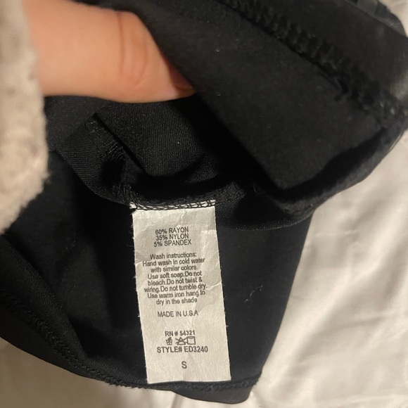 Windsor Small Black Pencil Skirt - Picture 4 of 4